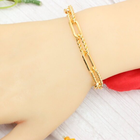 "Trendy Handmade Bracelet – A Thoughtful Gift for Girls & Women | UNVRC1584 - Picture 7 of 10